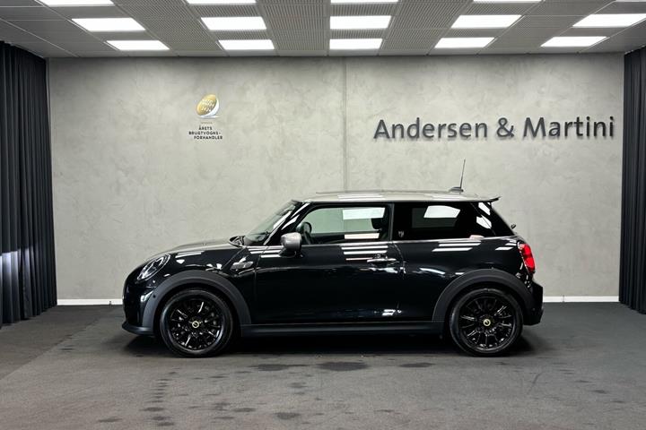 Hvid Mini Cooper fra 2023