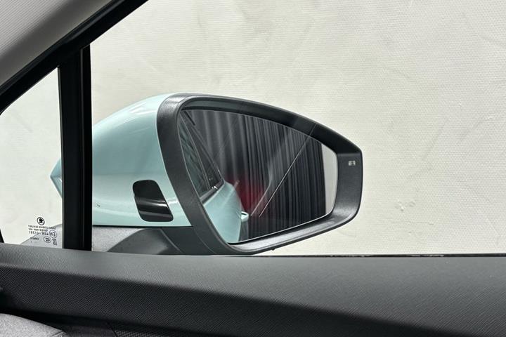 Grå Skoda Enyaq fra 2021