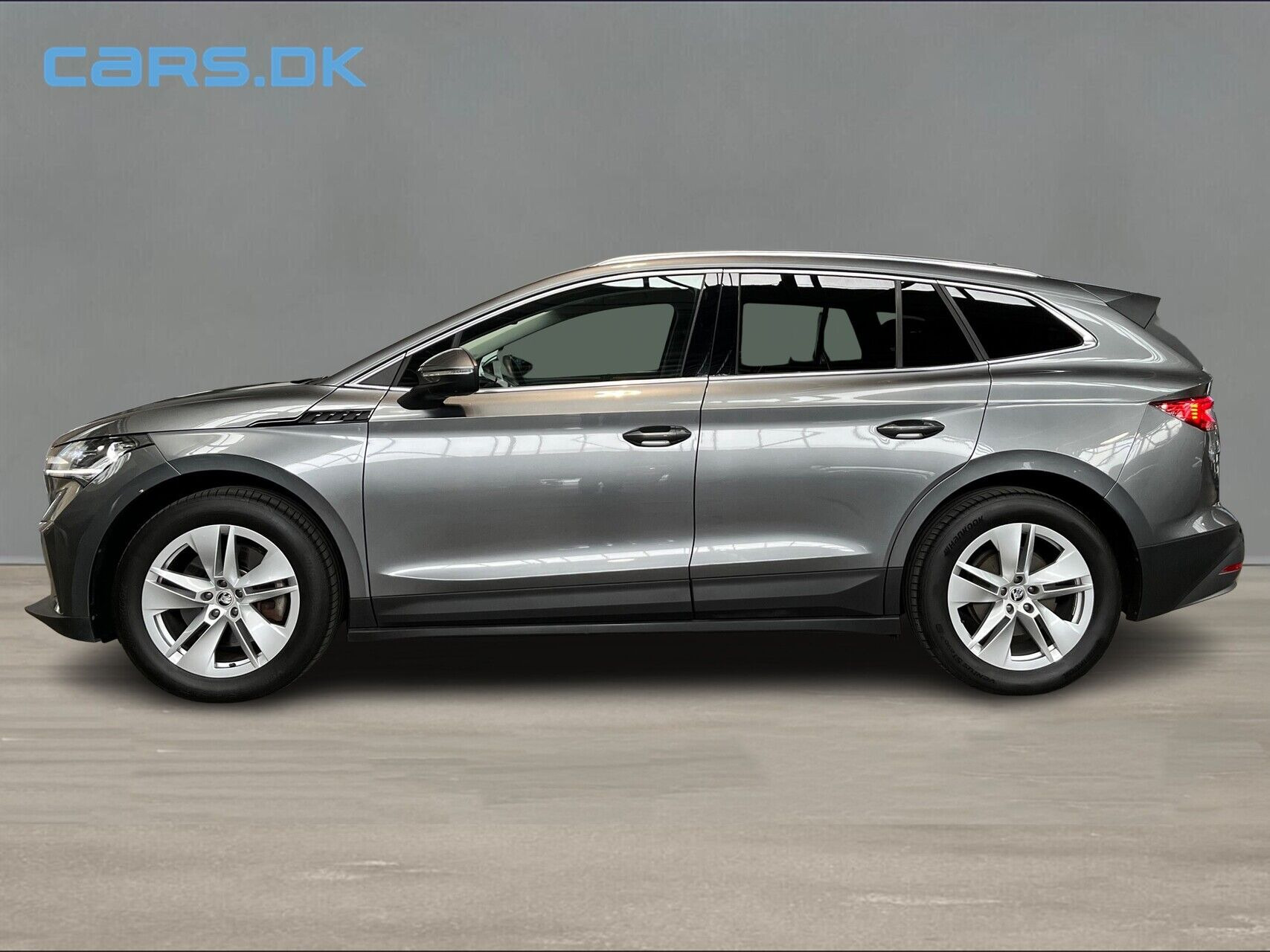 Grå Skoda Enyaq fra 2023