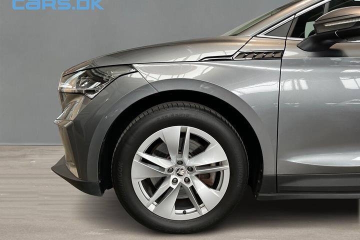Grå Skoda Enyaq fra 2023