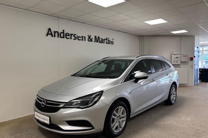 Grå Opel Astra fra 2018