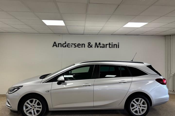 Grå Opel Astra fra 2018