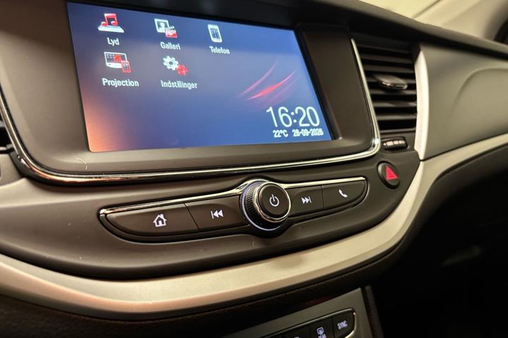 Grå Opel Astra fra 2018