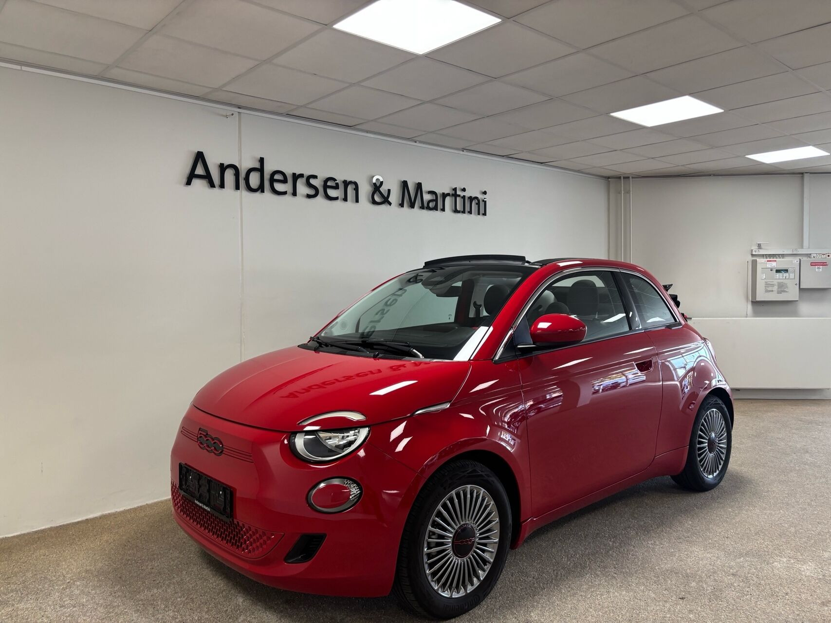 Fiat 500e EL RED 95HK Cabr. Aut.