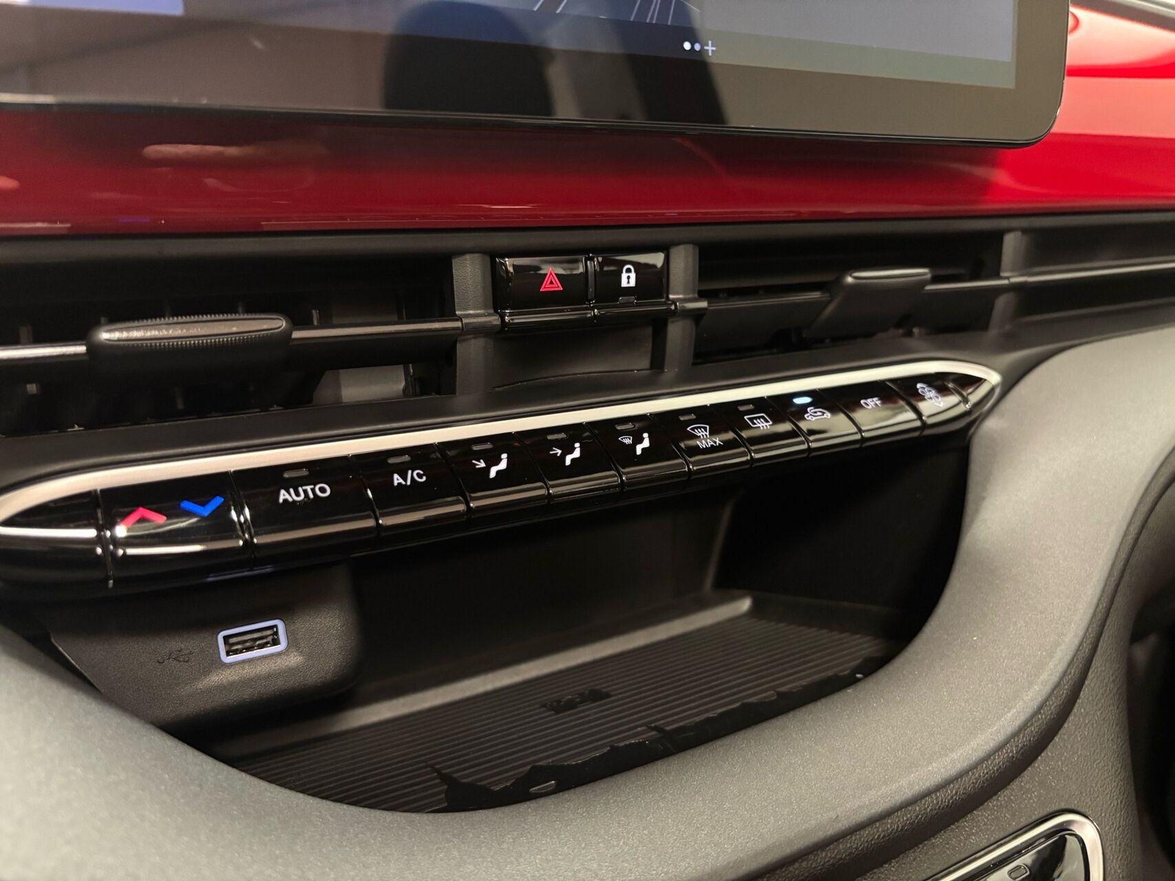Rød Fiat 500e fra 2024