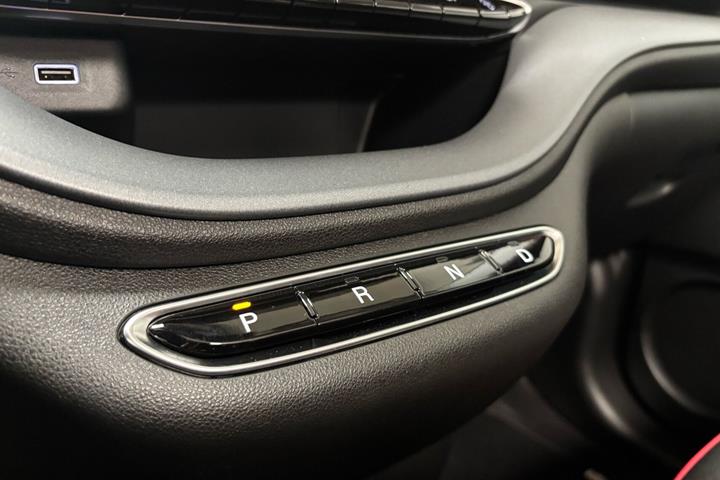 Rød Fiat 500e fra 2023