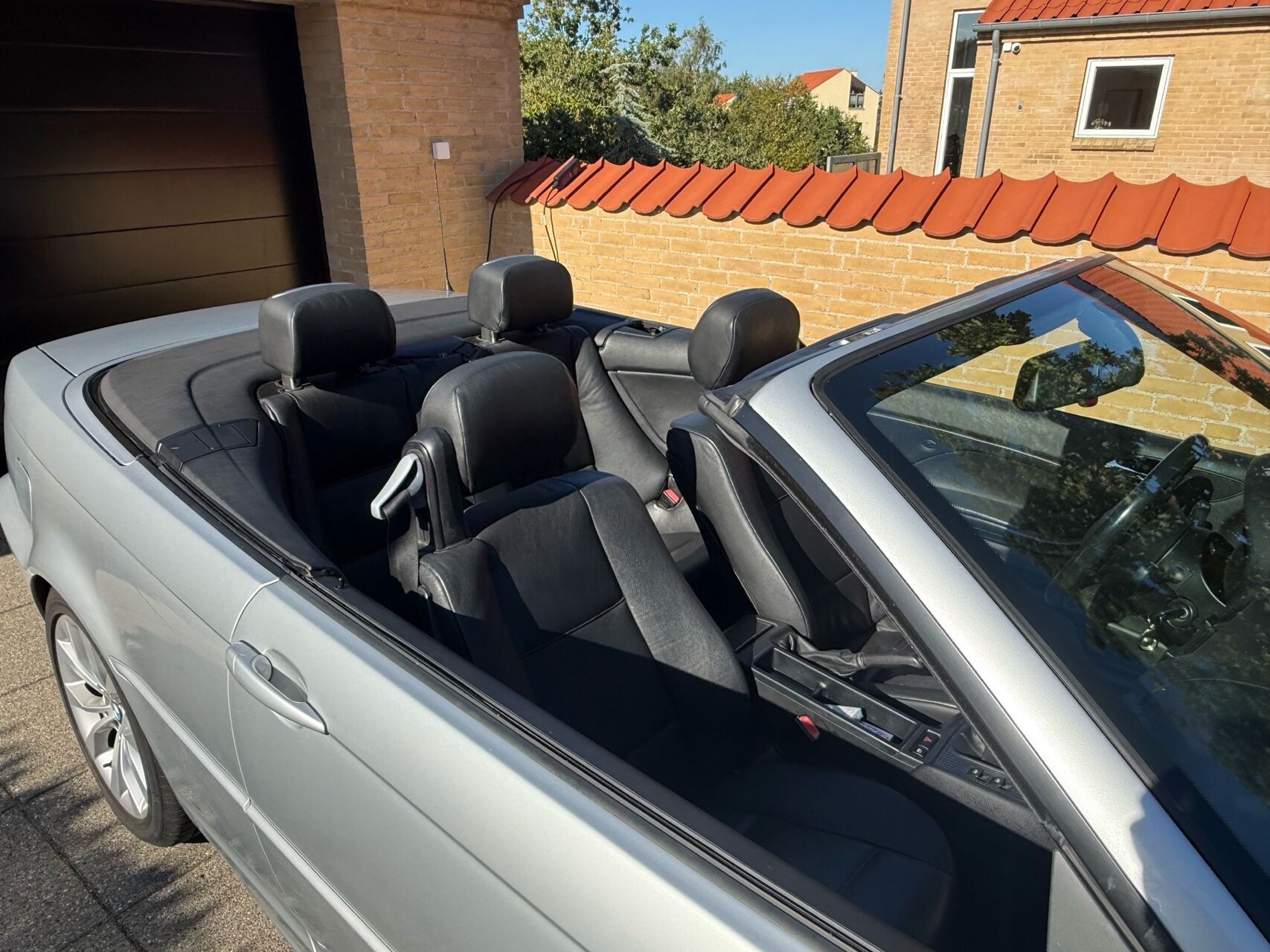 Sølv BMW 318Ci fra 2004