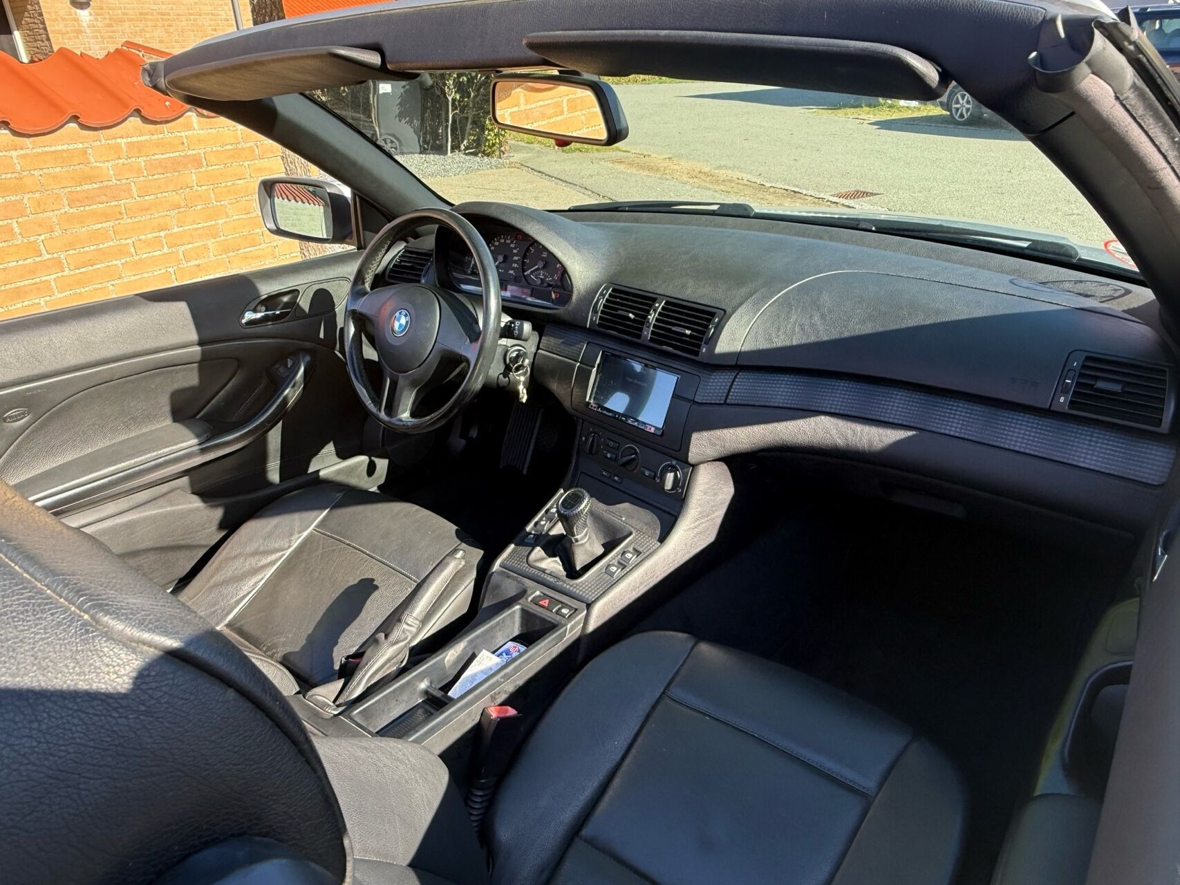 Sølv BMW 318Ci fra 2004