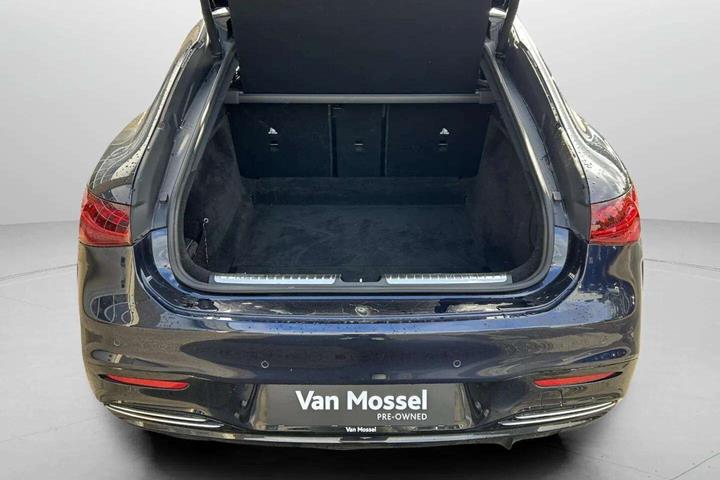 Blå Mercedes EQS 450+ fra 2023