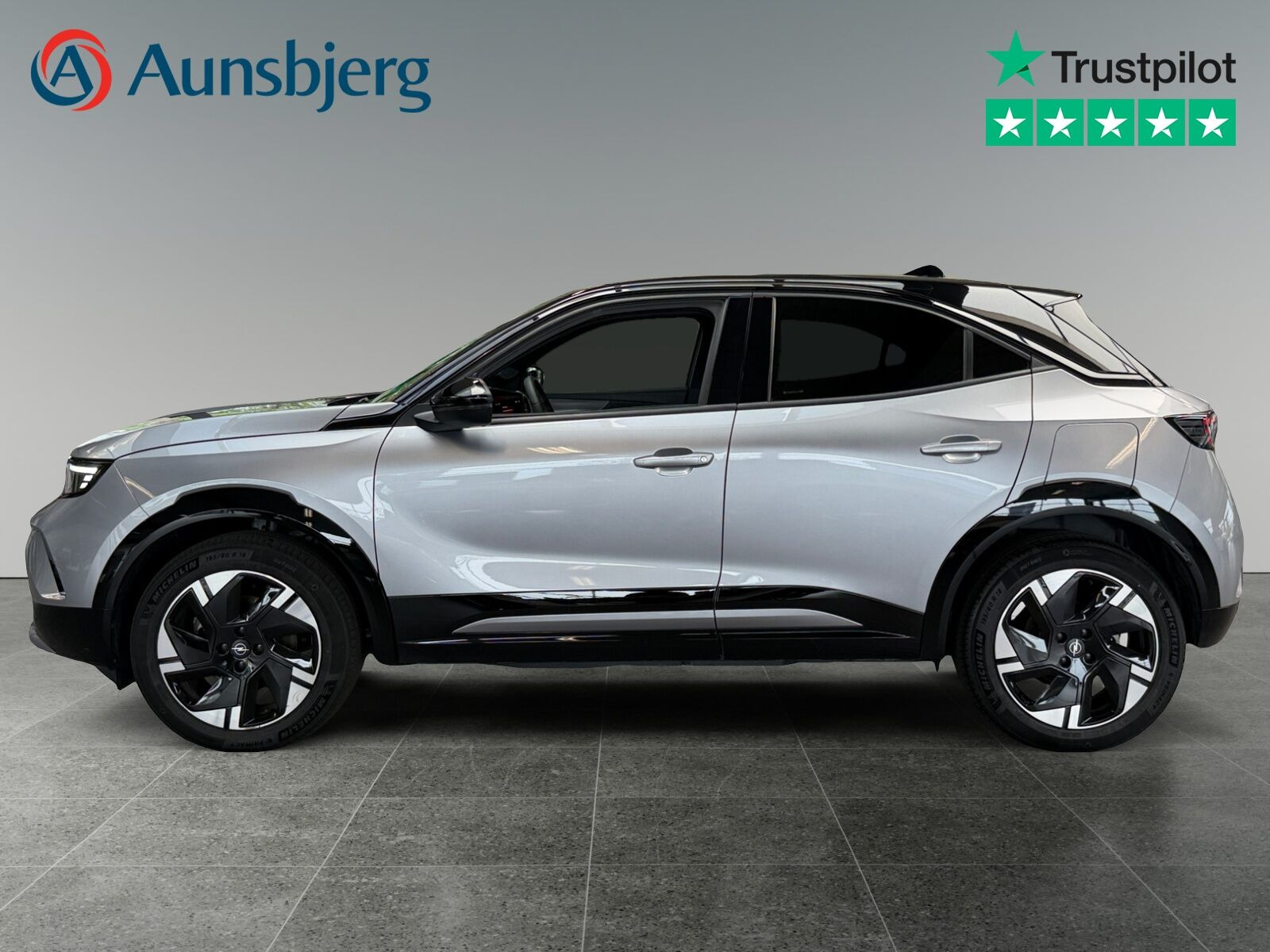 Grå Opel Mokka-e fra 2025