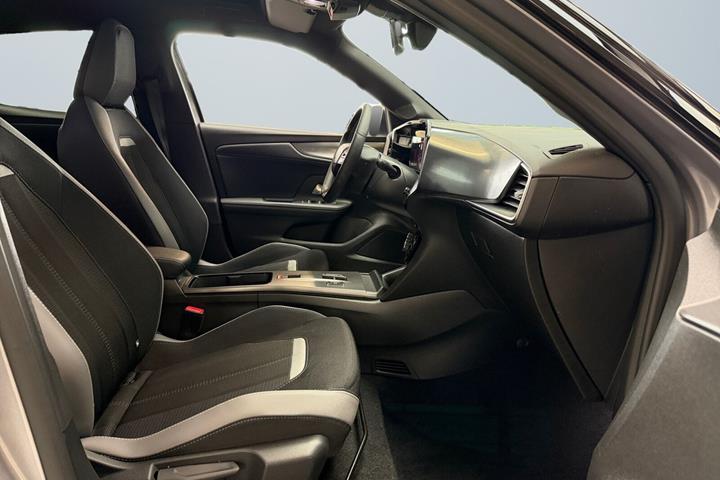 Grå Opel Mokka-e fra 2025