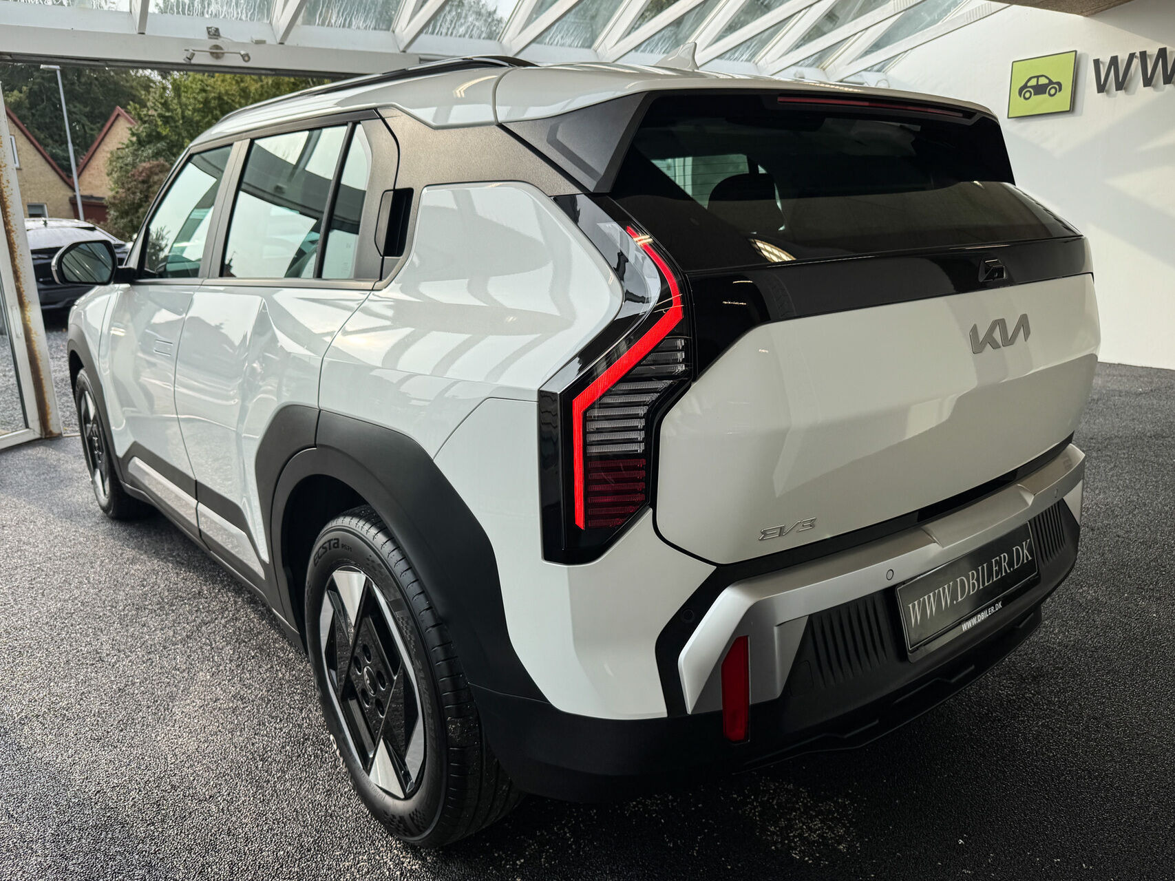 Hvid Kia EV3 fra 2025