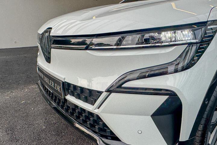 Hvid Renault Mégane fra 2025
