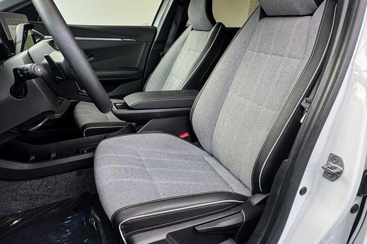 Hvid Renault Mégane fra 2025