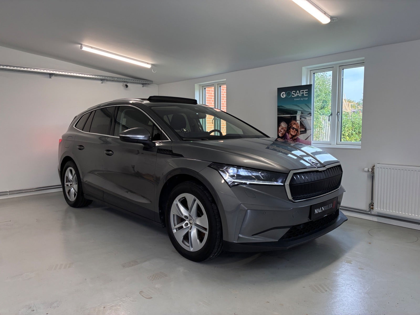 Grå Skoda Enyaq fra 2022