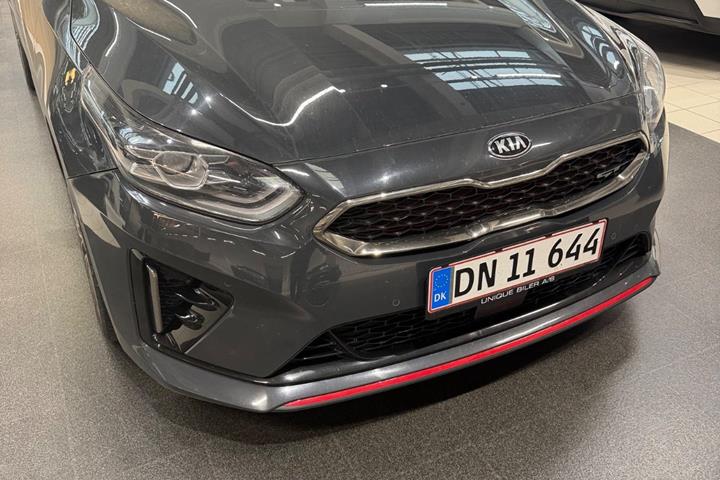 Grå Kia ProCeed fra 2019