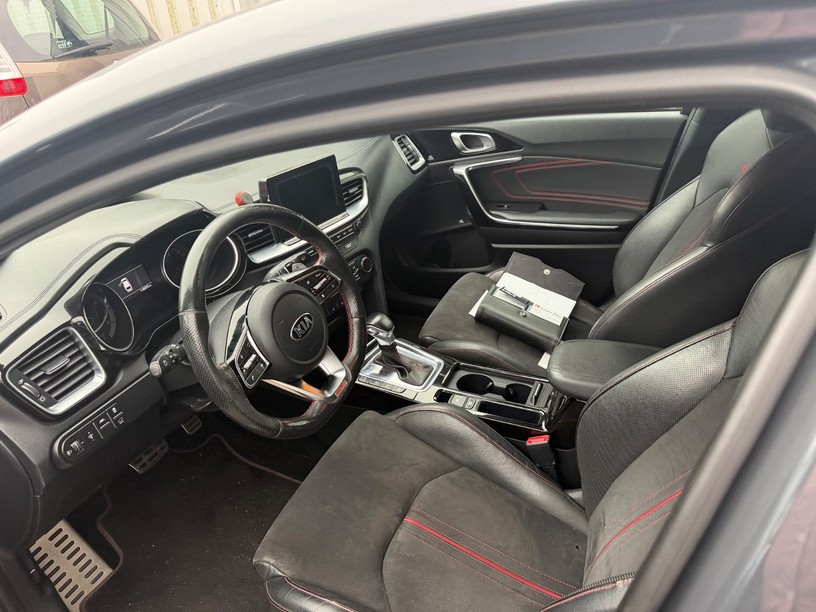 Grå Kia ProCeed fra 2019