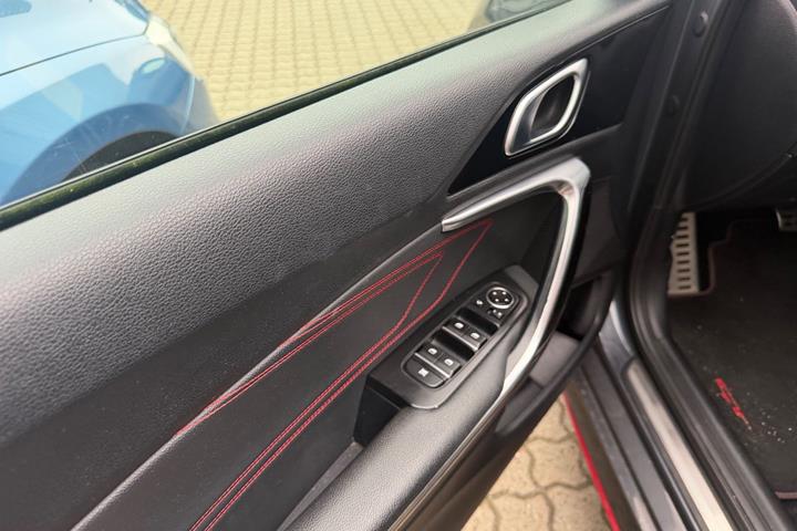 Grå Kia ProCeed fra 2019