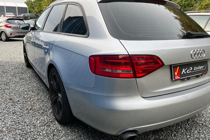 Sølv Audi A4 fra 2011