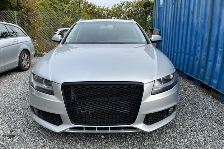 Sølv Audi A4 fra 2011