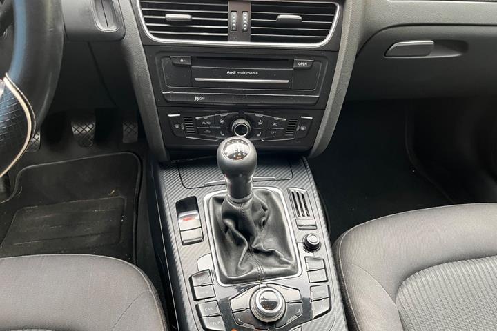 Sølv Audi A4 fra 2011
