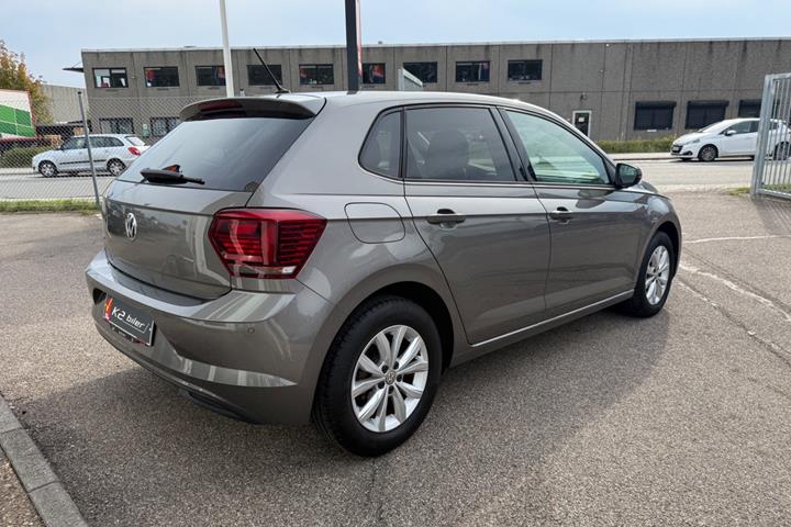 Grå VW Polo fra 2019
