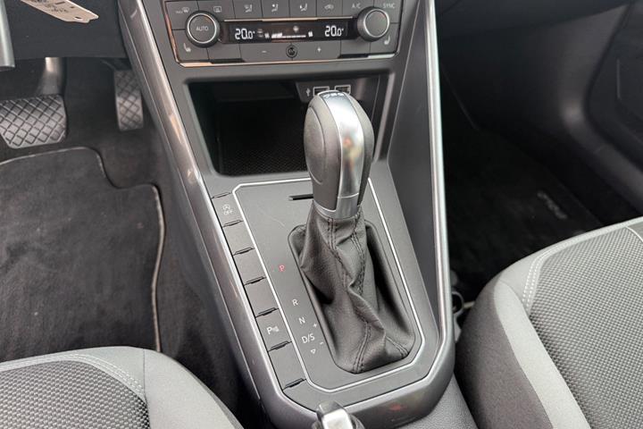 Grå VW Polo fra 2019