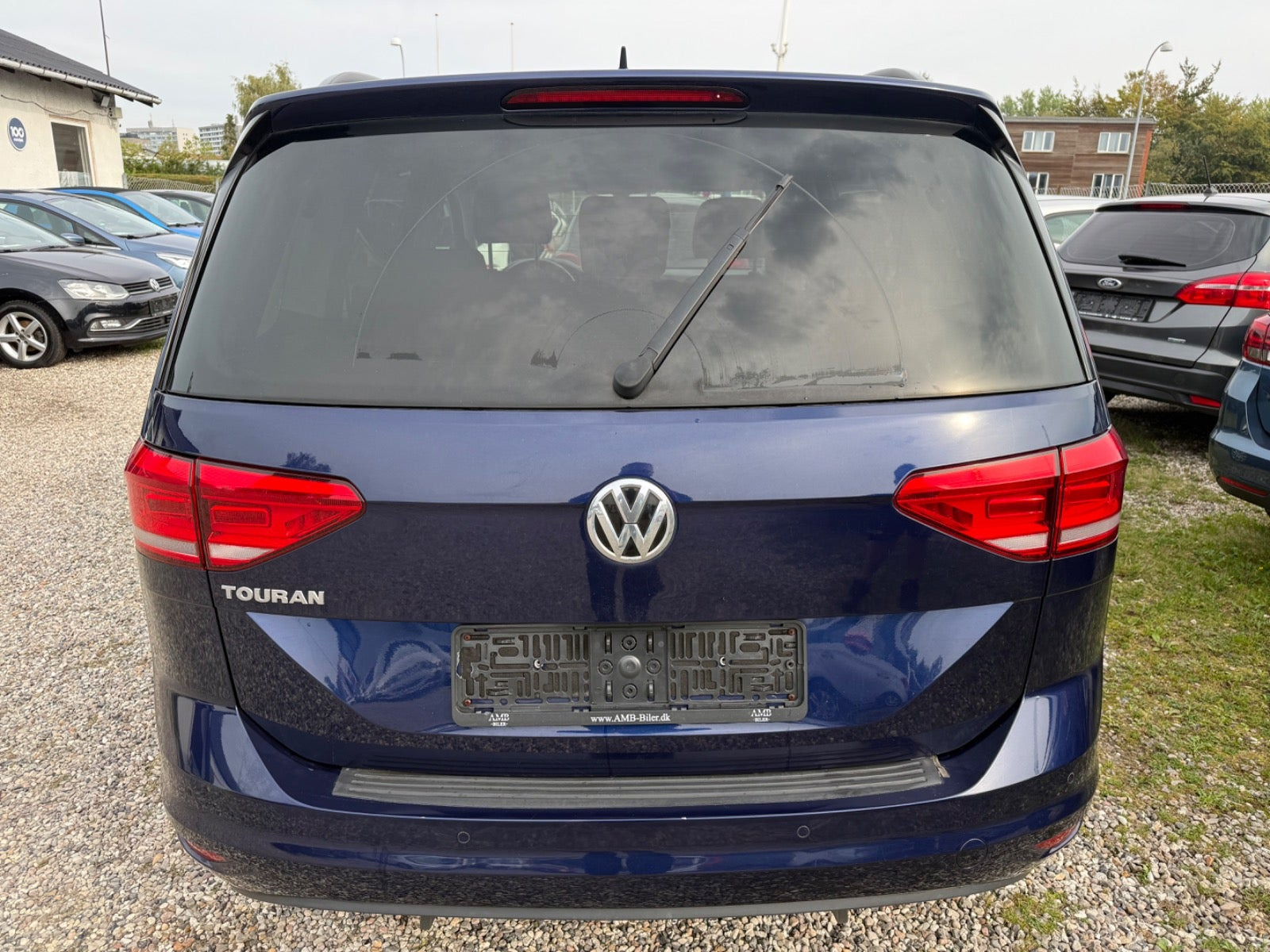 Blå VW Touran fra 2019