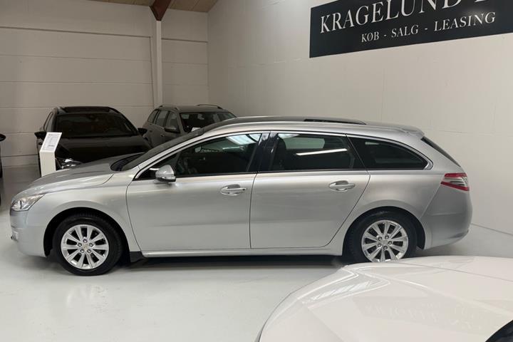 Grøn Peugeot 508 fra 2014
