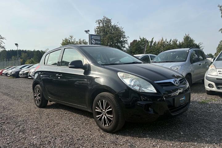 Sort Hyundai i20 fra 2010