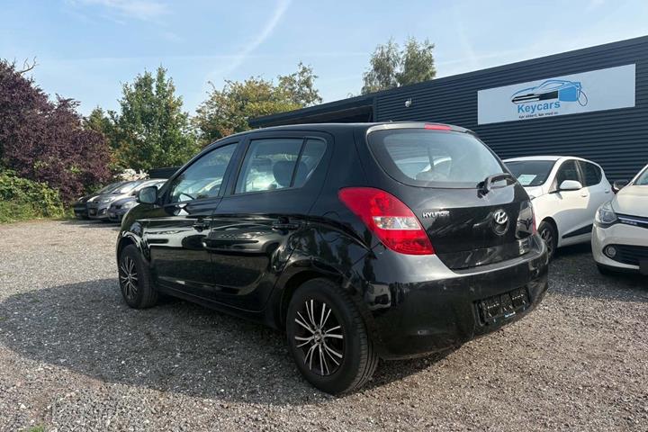 Sort Hyundai i20 fra 2010