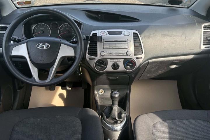 Sort Hyundai i20 fra 2010