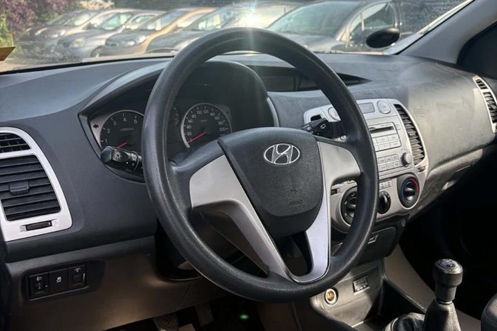 Sort Hyundai i20 fra 2010