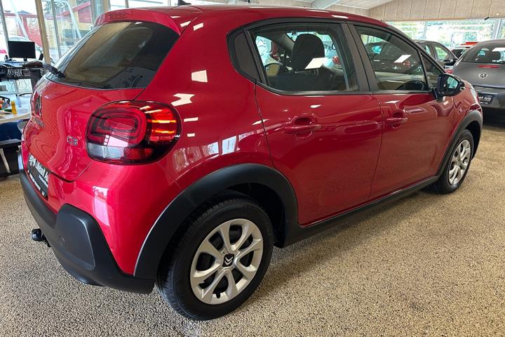 Rød Citroën C3 fra 2017