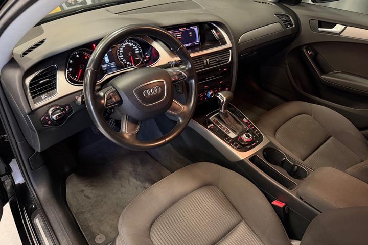 Sort Audi A4 fra 2012