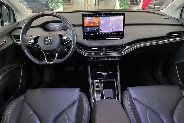 Sølv Skoda Enyaq fra 2021