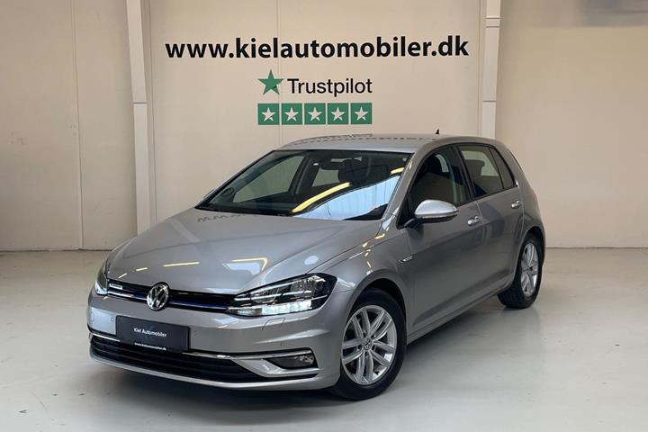 Sølv VW Golf VII fra 2019