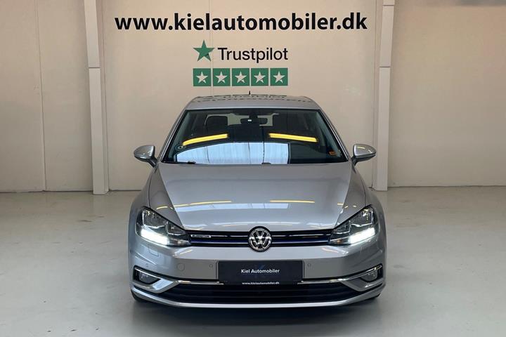 Sølv VW Golf VII fra 2019