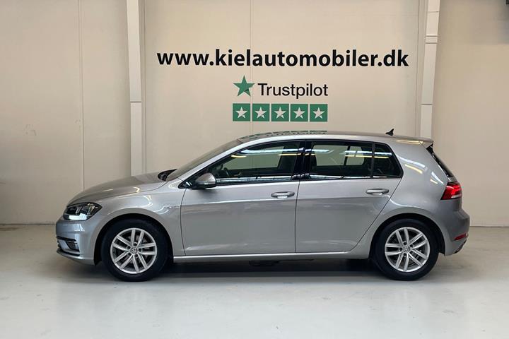 Sølv VW Golf VII fra 2019