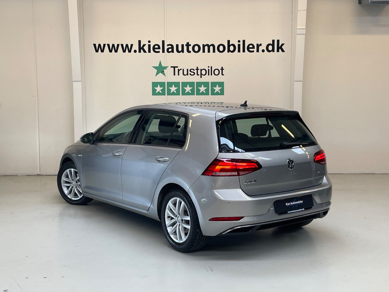 Sølv VW Golf VII fra 2019