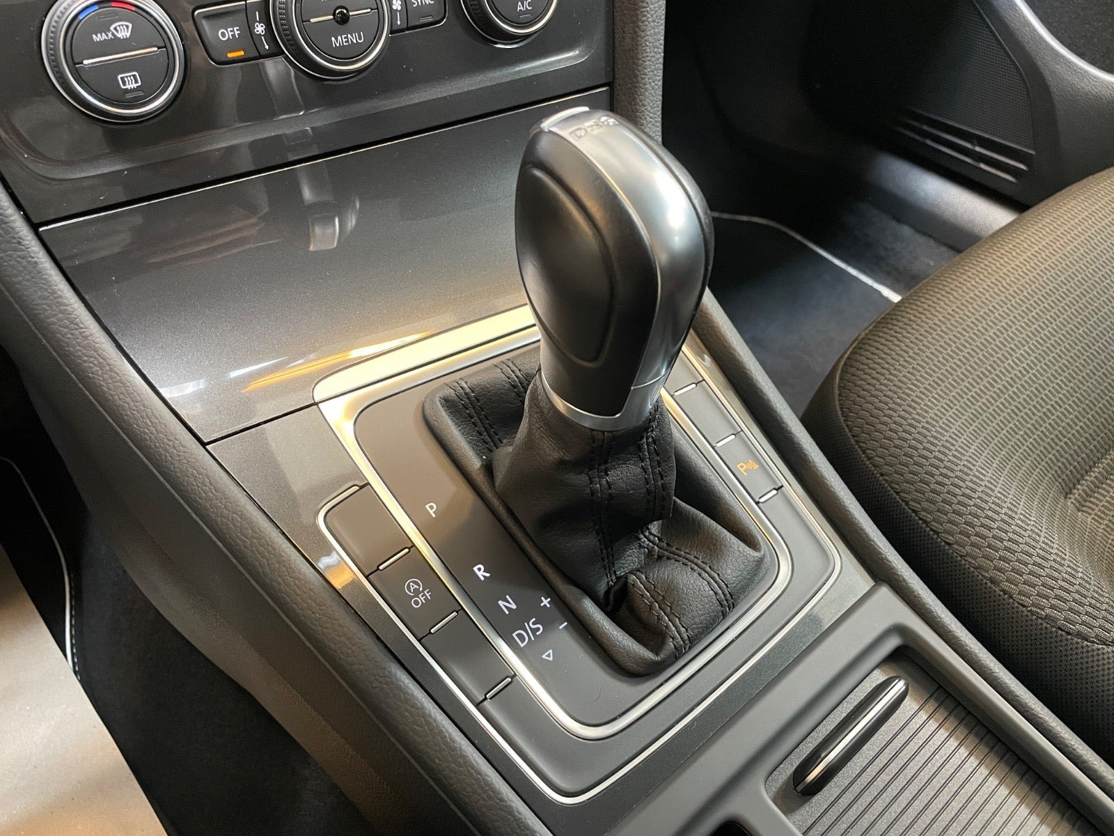 Sølv VW Golf VII fra 2019