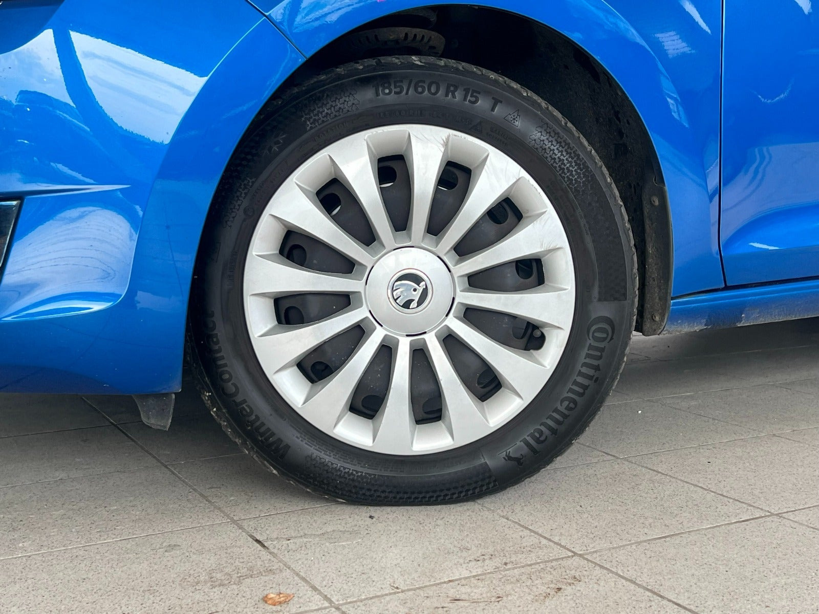 Blå Skoda Rapid fra 2019