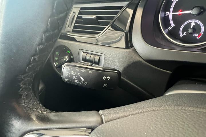 Blå Skoda Rapid fra 2019