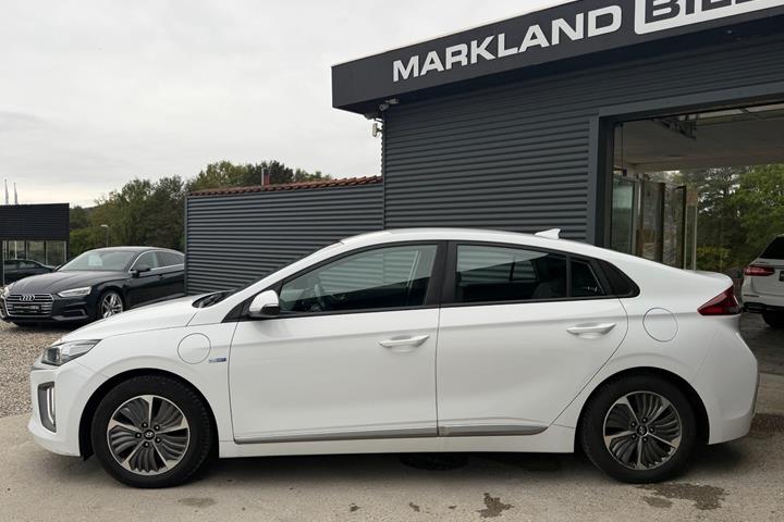 Hvid Hyundai Ioniq fra 2020
