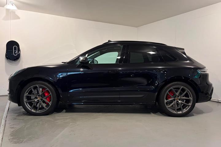 Sort Porsche Macan GTS fra 2022
