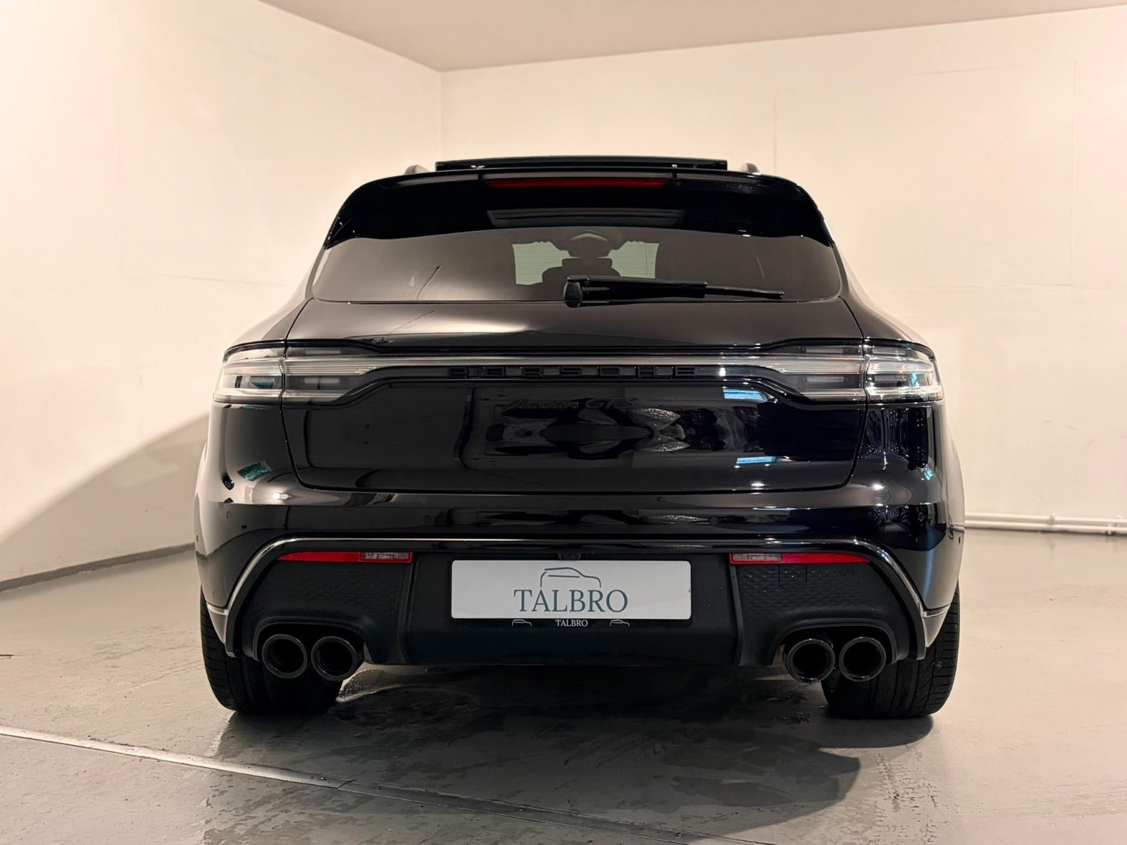 Sort Porsche Macan GTS fra 2022