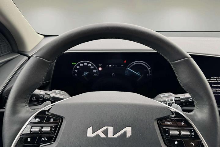 Hvid Kia Niro fra 2024