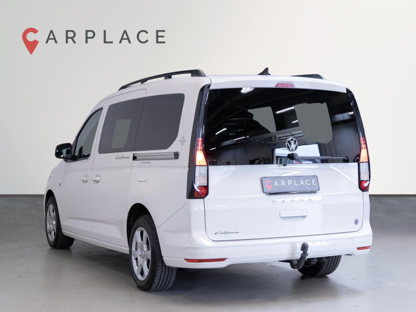 Hvid VW Caddy Maxi fra 2023