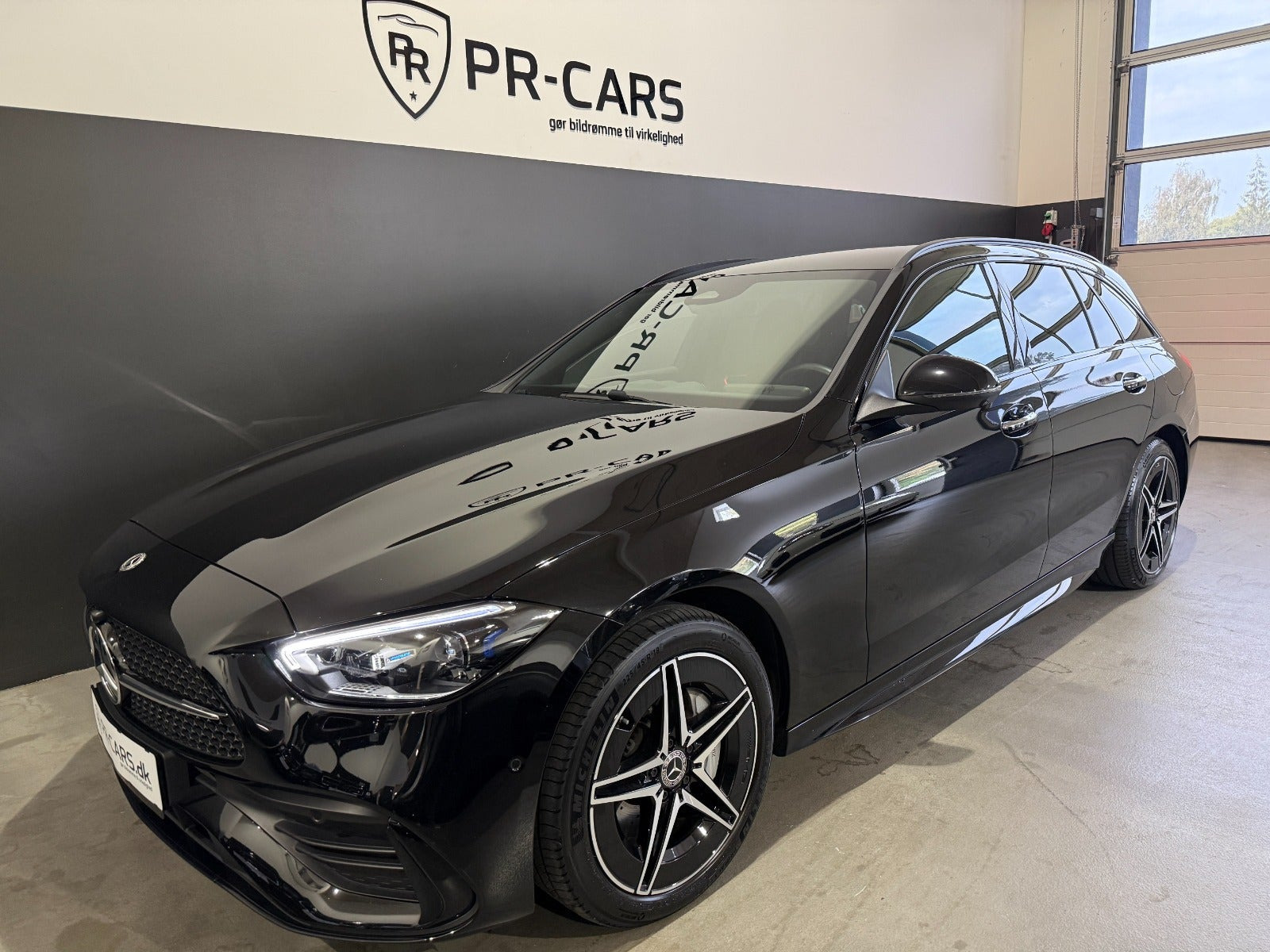Sort Mercedes C300 e fra 2024