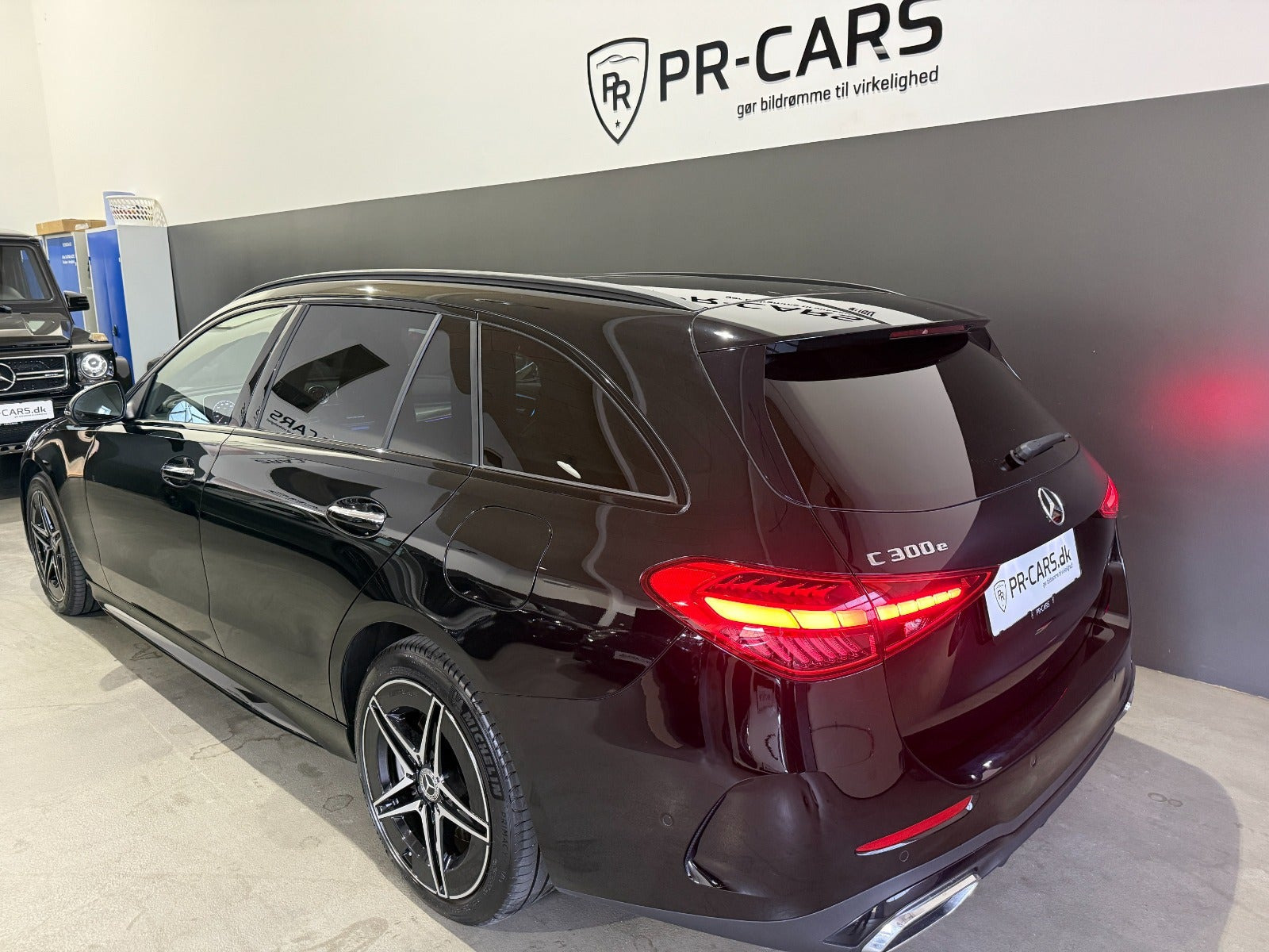 Sort Mercedes C300 e fra 2024